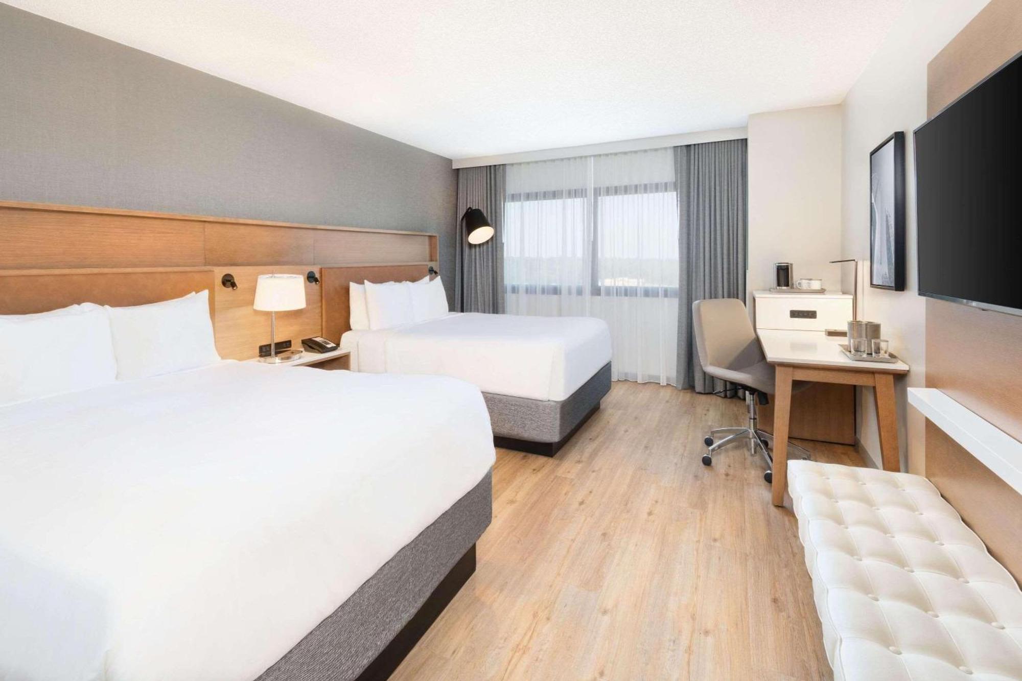 Radisson Hotel Phoenix Airport ภายนอก รูปภาพ